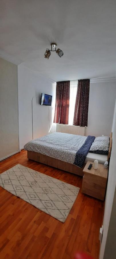 Apartament La Denis Bîrlad Exterior foto